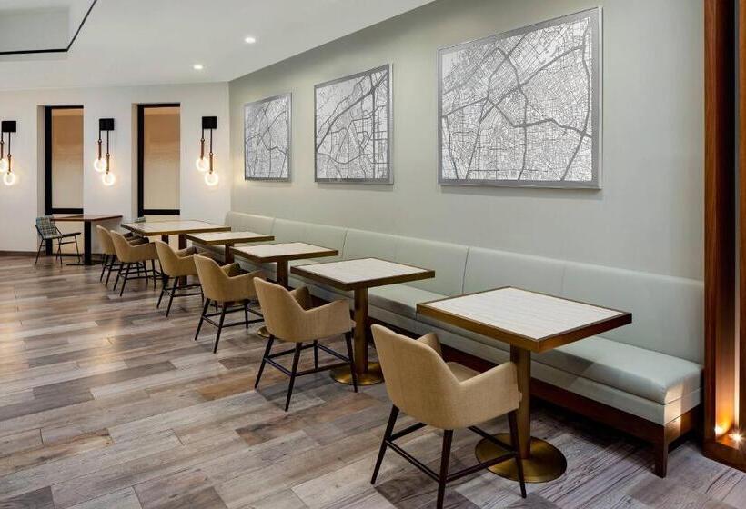 身障者適用スタンダードルーム, Pleasanton Marriott