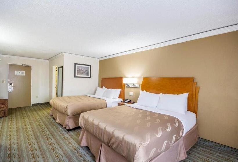 Номер Стандарт, Quality Inn & Suites Kansas City   Independence I 70 East