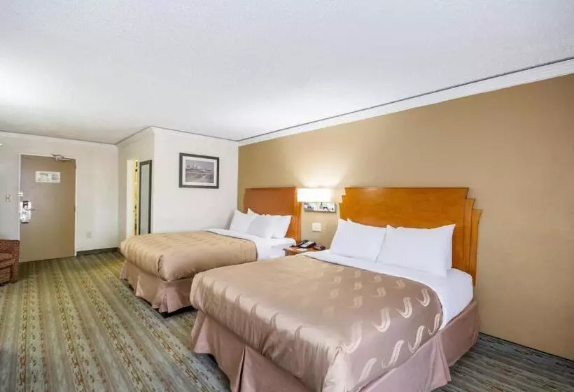 スタンダードルーム, Quality Inn & Suites Kansas City   Independence I 70 East