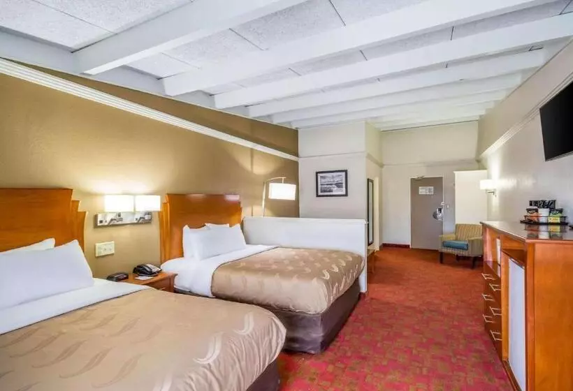 身障者適用スタンダードルーム, Quality Inn & Suites Kansas City   Independence I 70 East
