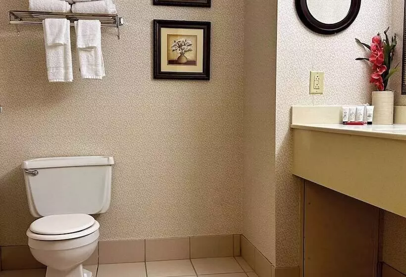 سوییت خانوادگی, Red Lion Hotel Harrisburg Hershey