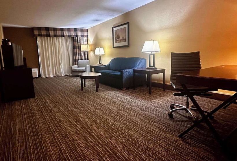 جناح عائلي, Red Lion Hotel Harrisburg Hershey