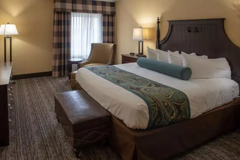 اتاق استاندارد با تخت بزرگ, Red Lion Hotel Harrisburg Hershey
