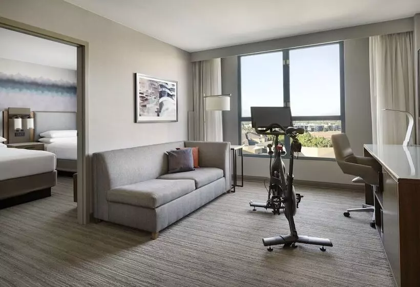 سوییت, Costa Mesa Marriott