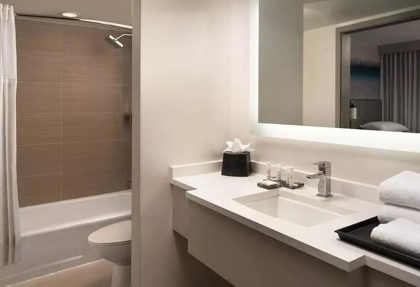 سوییت, Costa Mesa Marriott
