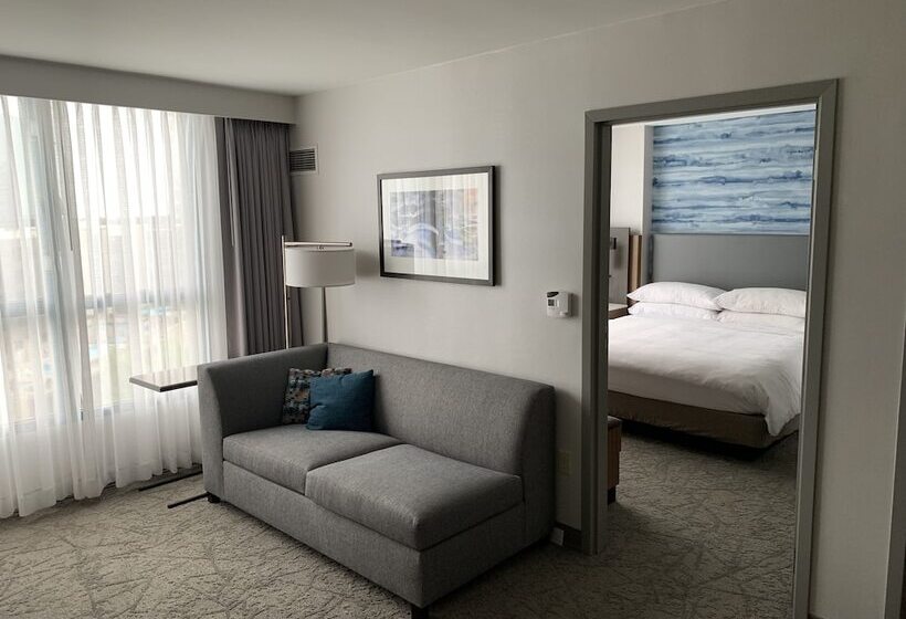 جناح, Costa Mesa Marriott