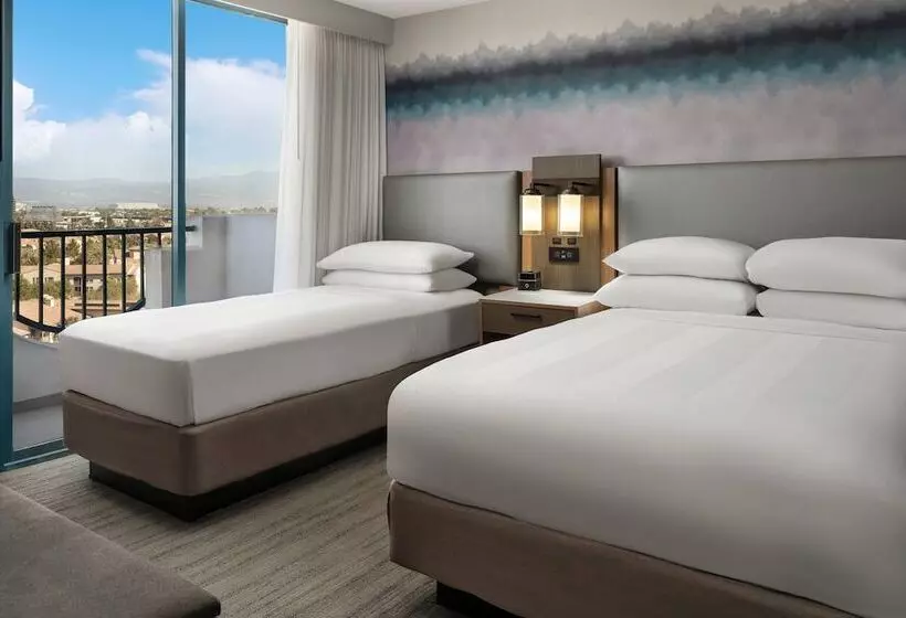 سوییت, Costa Mesa Marriott