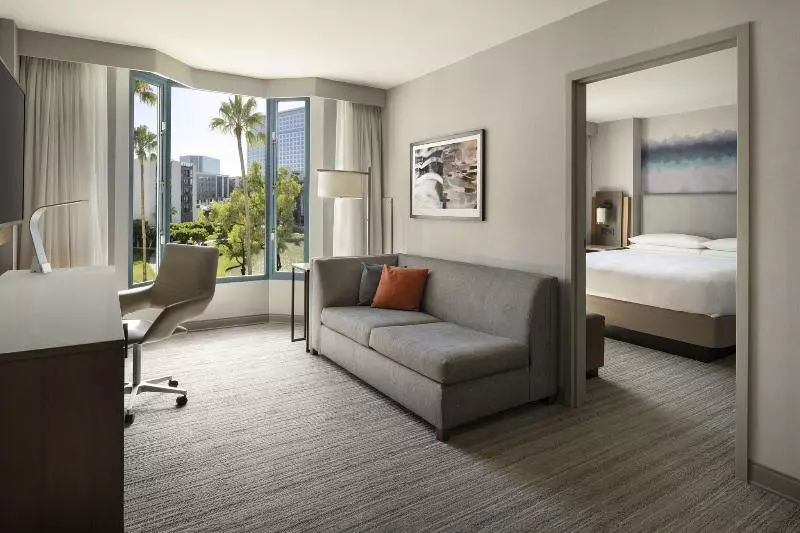 سوئیت با تخت بزرگ, Costa Mesa Marriott