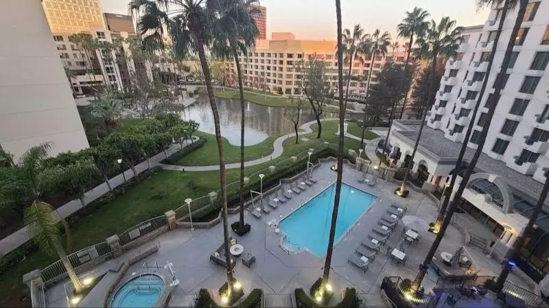 سوئیت با تخت بزرگ, Costa Mesa Marriott