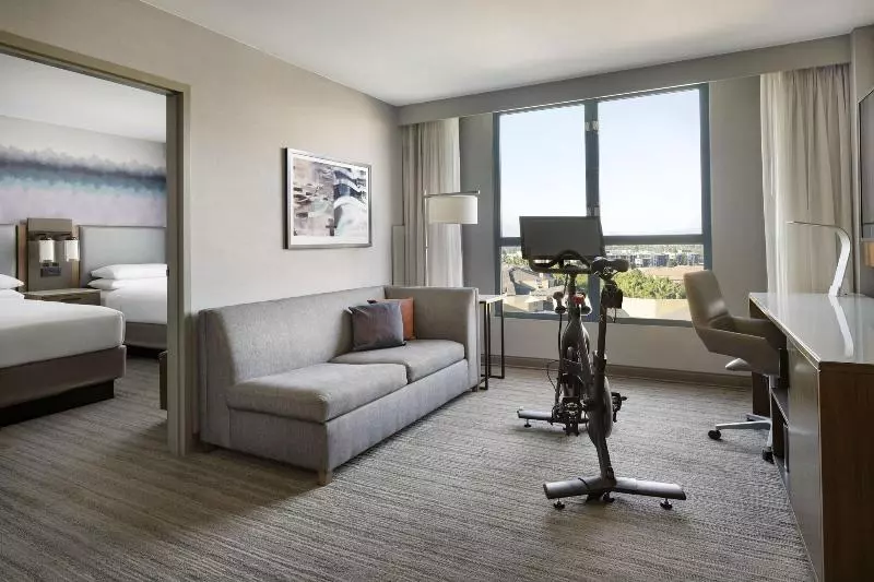 سوئیت با تخت بزرگ, Costa Mesa Marriott