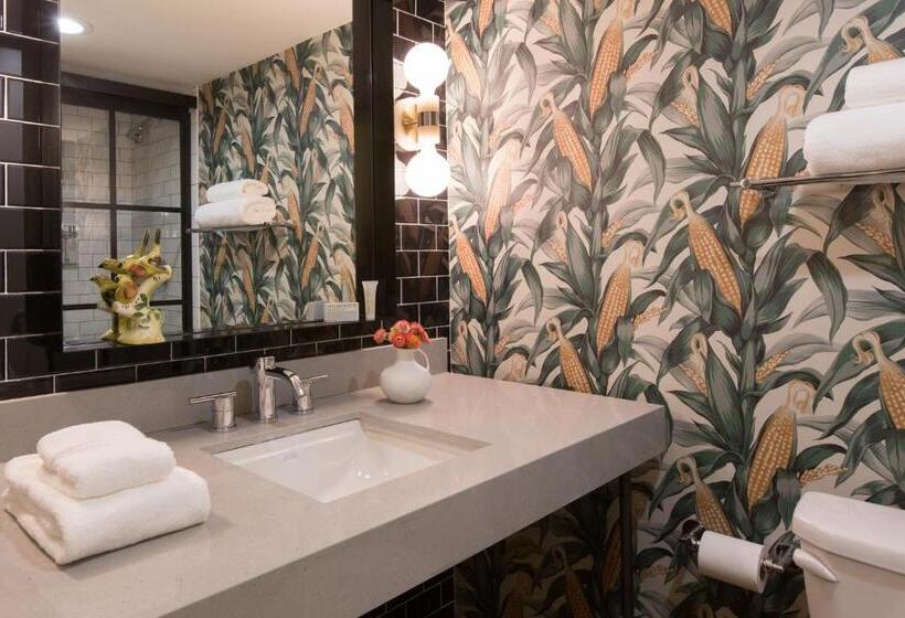 デラックスルーム, Graduate By Hilton Lincoln