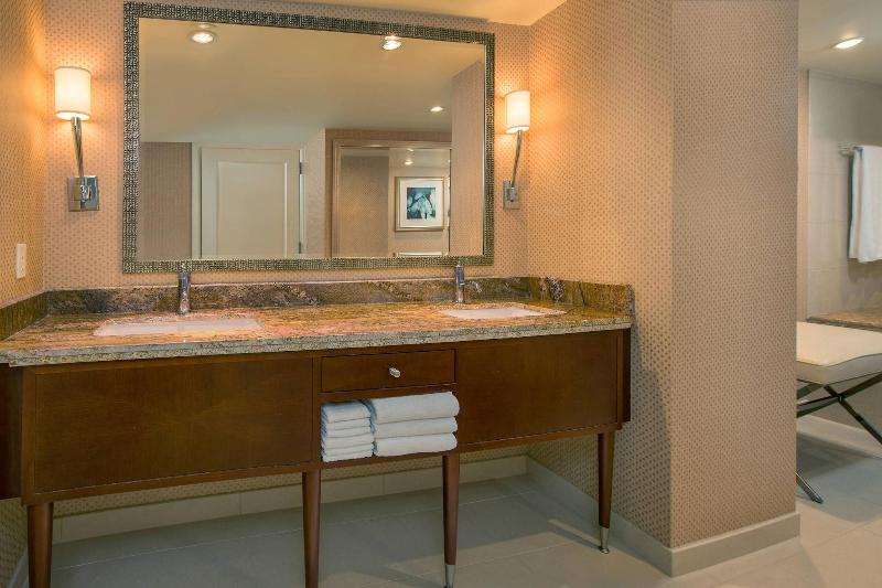 اتاق استاندارد با تخت بزرگ برای معلولان, Jw Marriott Washington, Dc