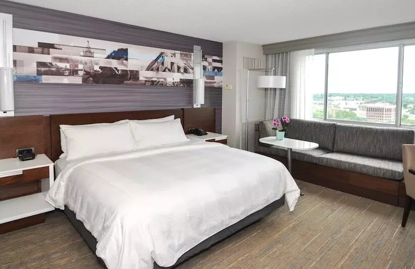 اتاق استاندارد با تخت دوبل, Kansas City Marriott Country Club Plaza
