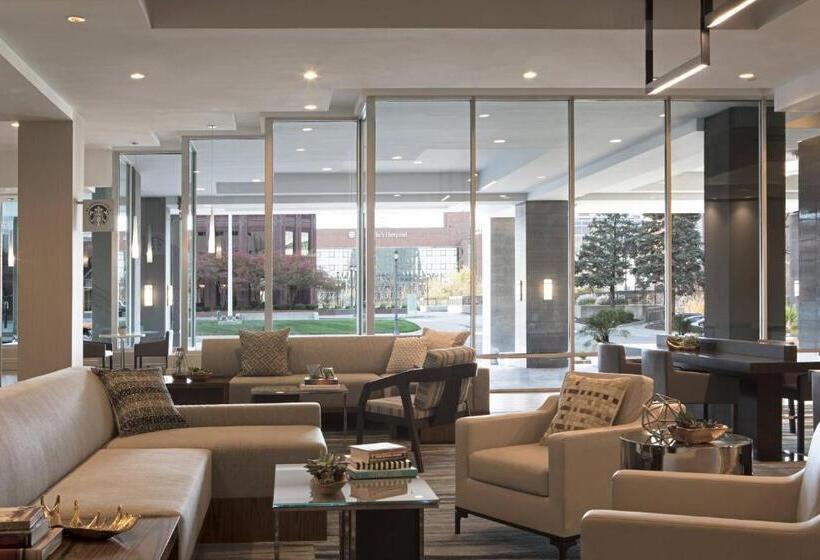 غرفة ديلوكس سرير كينج مطلة على المدينة, Kansas City Marriott Country Club Plaza