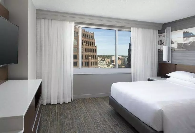 اتاق استاندارد, Kansas City Marriott Country Club Plaza