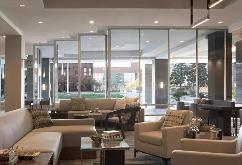 اتاق استاندارد, Kansas City Marriott Country Club Plaza