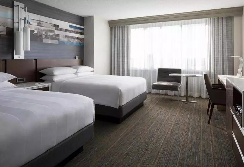 اتاق استاندارد, Kansas City Marriott Country Club Plaza