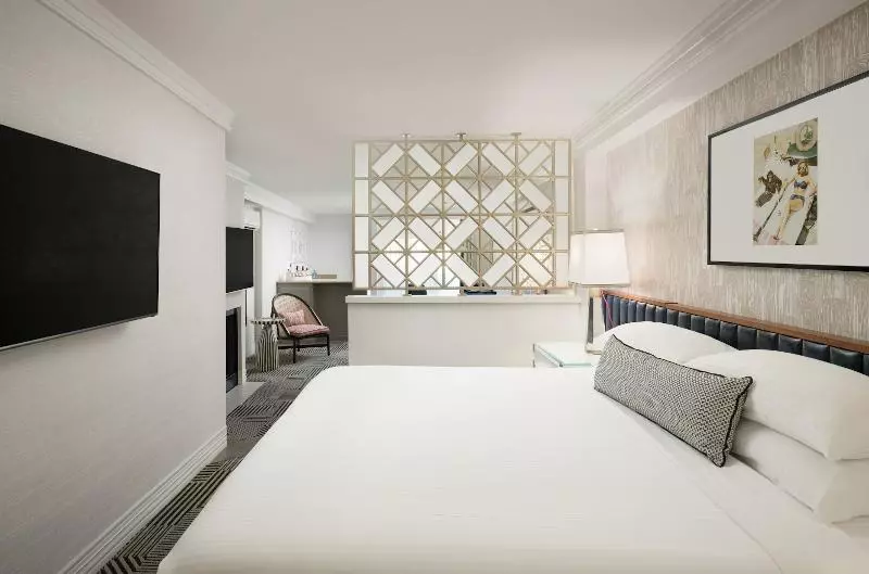 سوئیت با تخت بزرگ, Le Parc At Melrose