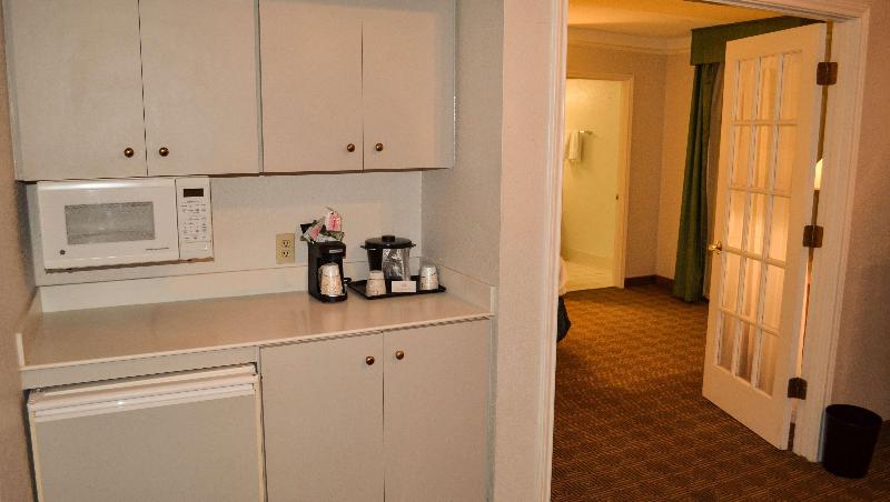 キングサイズベッドのスイートルーム, Magnuson Hotel Texarkana