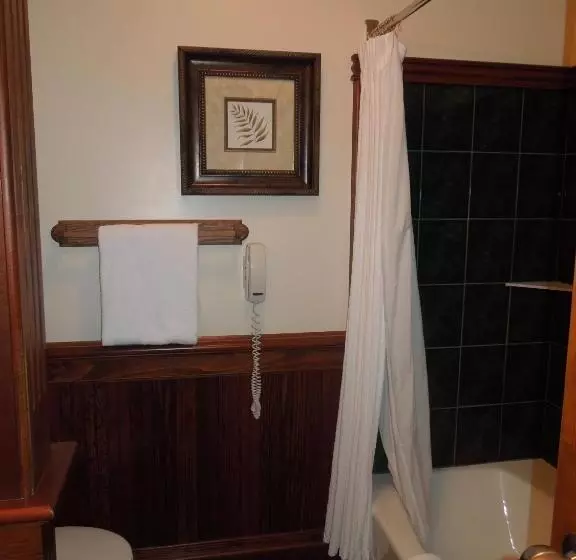 キングサイズベッドのスタンダードルーム, Mirror Lake Inn Resort And Spa
