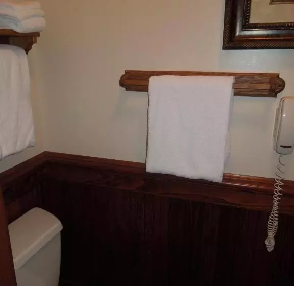 キングサイズベッドのスタンダードルーム, Mirror Lake Inn Resort And Spa