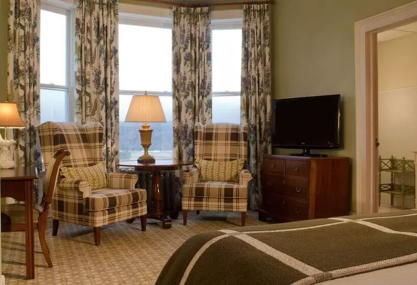 Deluxe Room Mountain View, Omni Mount Washington Resort & Spa