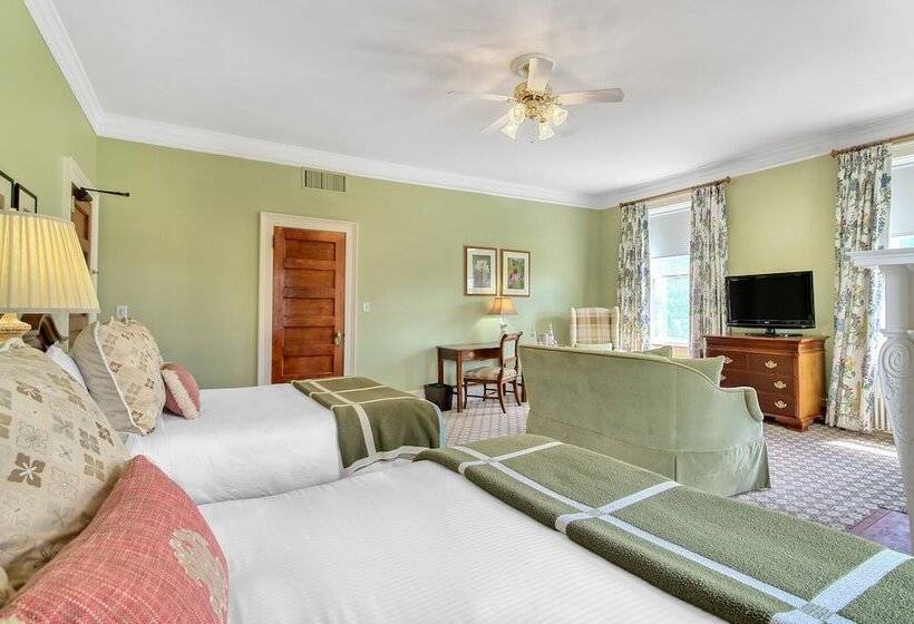 스탠다드 룸 더블 침대 2개, Omni Mount Washington Resort & Spa