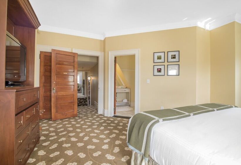 디럭스 룸, Omni Mount Washington Resort & Spa