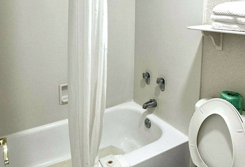 Номер Стандарт 2 Двуспальные Кровати, Quality Inn Nacogdoches Near University