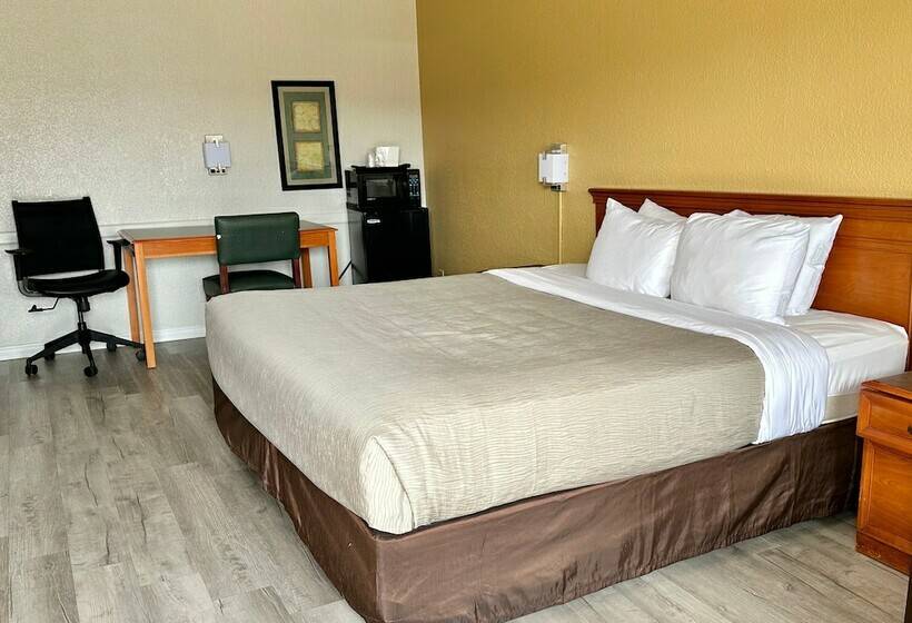 ２ダブルベッドのスタンダードルーム, Quality Inn Nacogdoches Near University