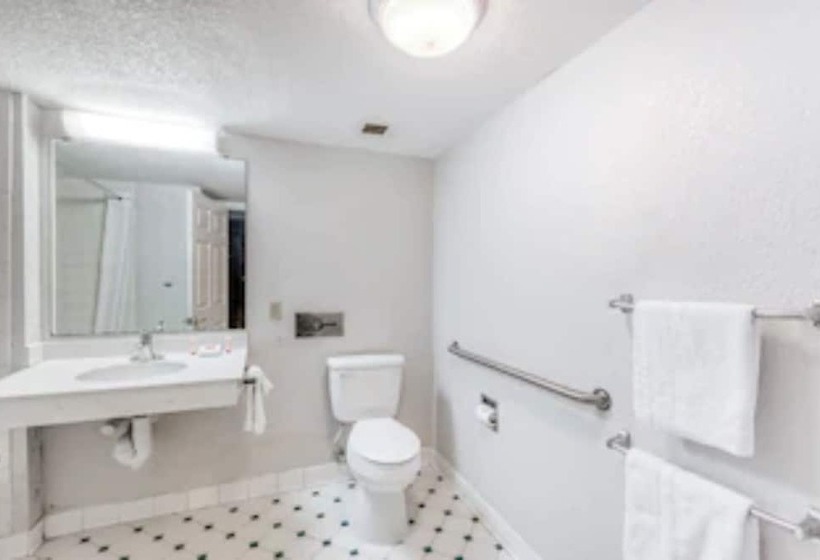 ２ダブルベッドのスタンダードルーム, Quality Inn Nacogdoches Near University