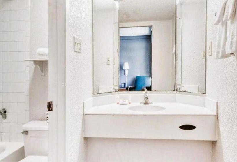 Номер Стандарт 2 Двуспальные Кровати, Quality Inn Nacogdoches Near University