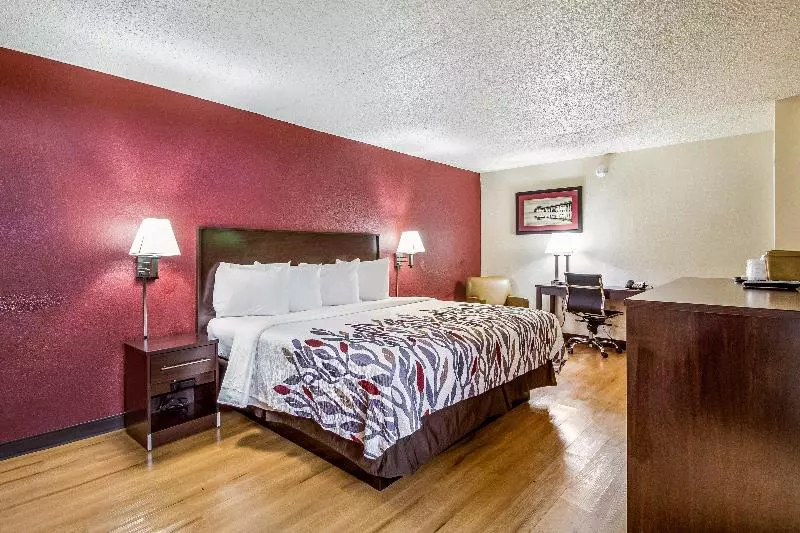 キングサイズベッドのデラックスルーム, Red Roof Inn Houston East  I10
