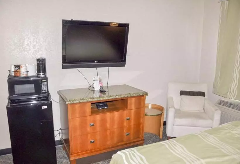 اتاق استاندارد, Bison Inn & Suites On University