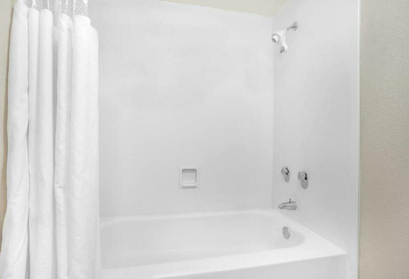 غرفه قياسيه سريرين مزدوجين, Super 8 By Wyndham Austell/six Flags