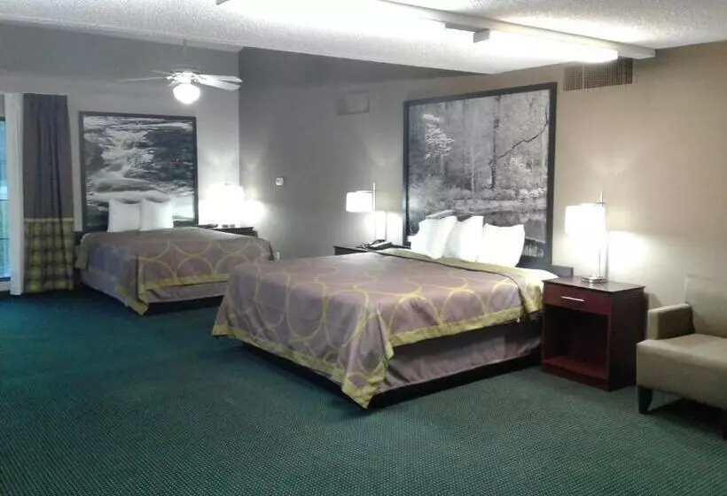 キングサイドベッドのスタンダードワンルーム, Super 8 By Wyndham Austell/six Flags