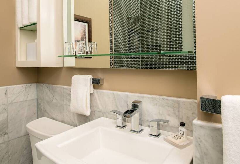 エクゼクティブスイート, The Mark Spencer