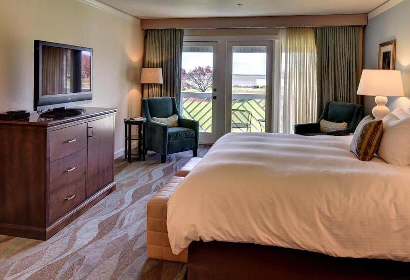 חדר סטנדרט עם מיטת קינג, Kingsmill Resort