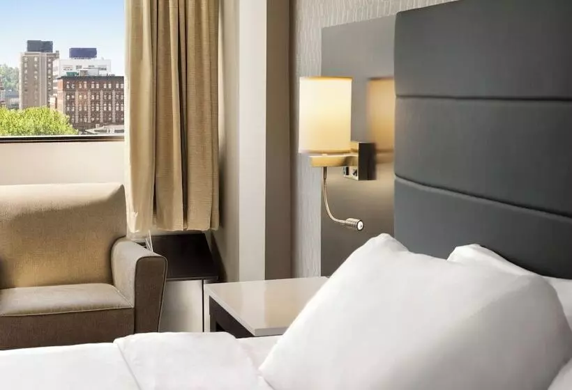 スタンダードルーム, Crowne Plaza Knoxville Downtown University, An Ihg