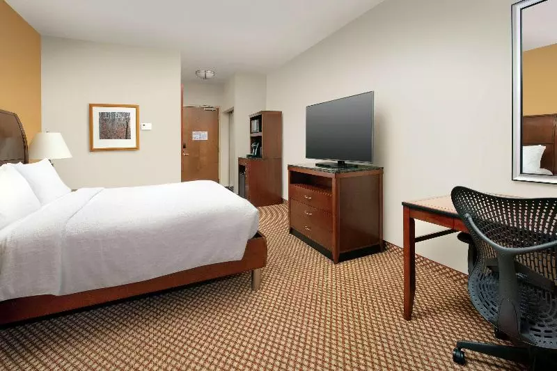 اتاق پرمیوم, Crowne Plaza Knoxville Downtown University By Ihg