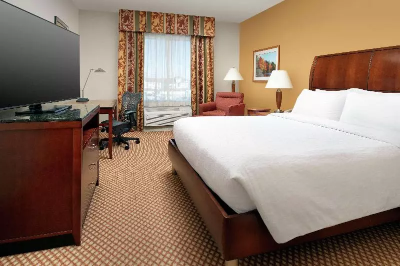 اتاق پرمیوم, Crowne Plaza Knoxville Downtown University By Ihg