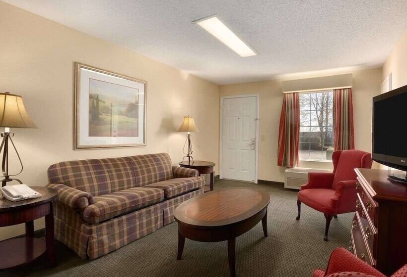 جناح, Baymont By Wyndham Salem Roanoke Area