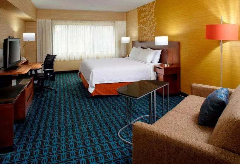 キングサイドベッドのスタンダードワンルーム, Fairfield Inn & Suites Parsippany