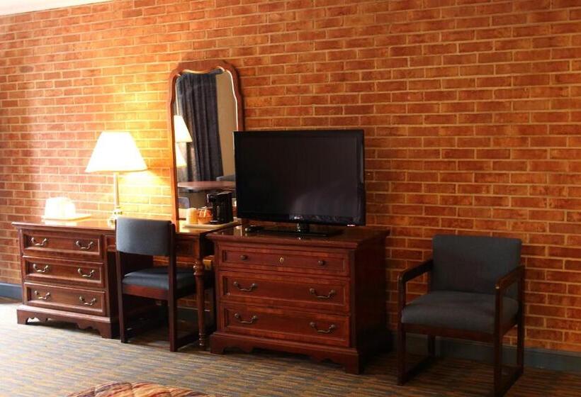 חדר סטנדרט שתי מיטות זוגיות, Governor House Inn Arlington/falls Church