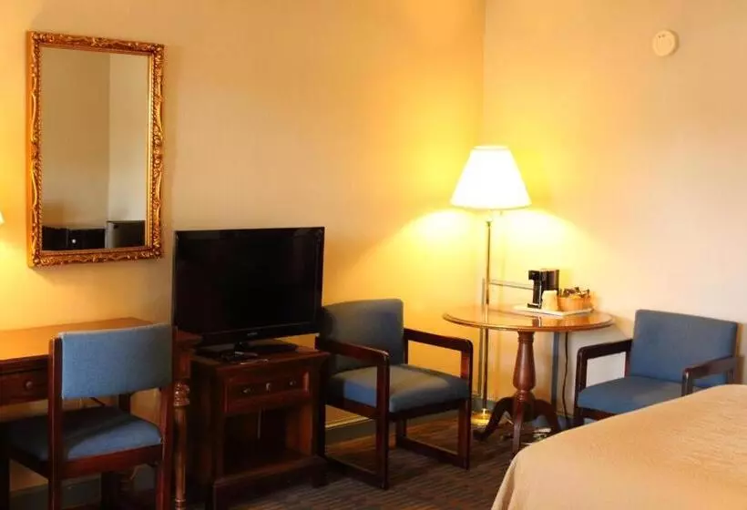 ２ダブルベッドのスタンダードルーム, Governor House Inn Arlington/falls Church