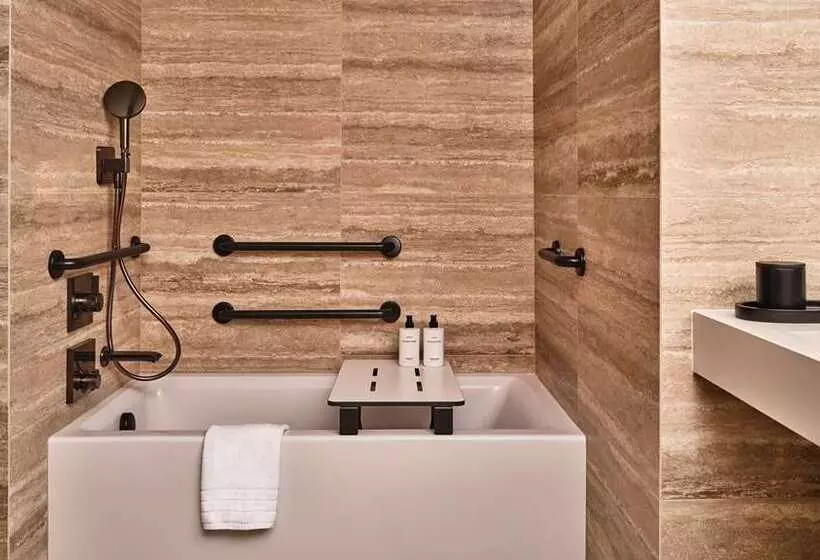 اتاق استاندارد با تخت بزرگ, Hilton Birmingham Downtown At Uab