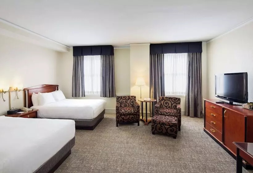 اتاق استاندارد با 2 تخت دوبل, Hilton Cincinnati Netherland Plaza