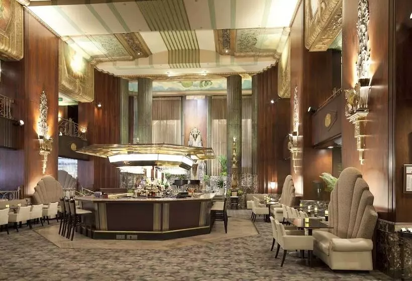 اتاق لوکس, Hilton Cincinnati Netherland Plaza
