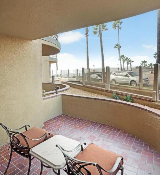 标准间, Pacific Terrace