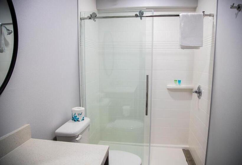 디럭스 룸 킹사이즈 침대, Pico Rivera Inn And Suites